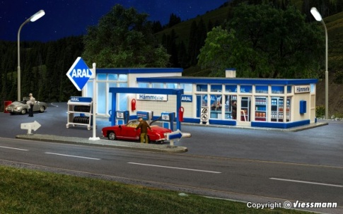 Viessmann 38544 Historical Petrol Station ARAL incl. LED Lighting - HO Functional Kit